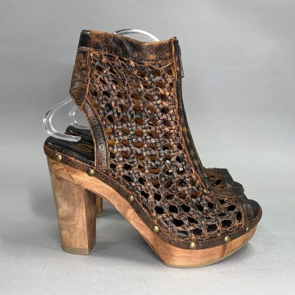 Sbicca Women's Size 7 Brown Woven Leather Front Zip Block Heeled Ankle Booties - Picture 1 of 11